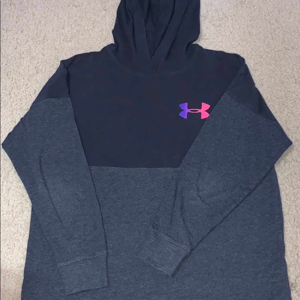 Girls medium Under Armour long sleeve